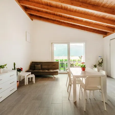 Casa Malu Манделло-дель-Ларио
