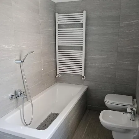 Casa Malu Vakantiehuis Mandello del Lario